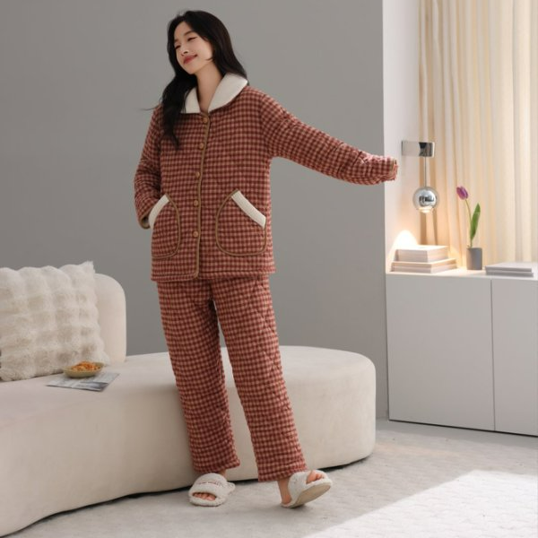 2025年秋冬女士新款高品质梭织纯棉三层夹棉加绒保暖时尚家居服