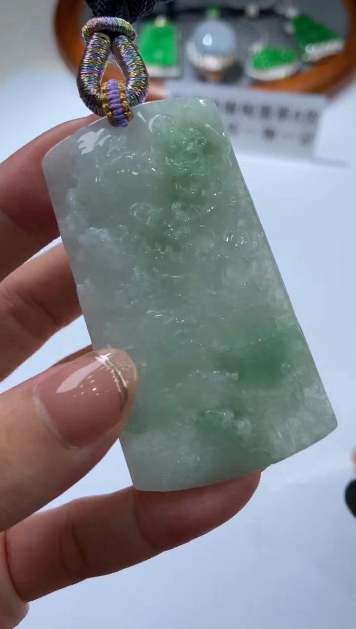 【闪购商品】翡翠未镶嵌挂件289552   