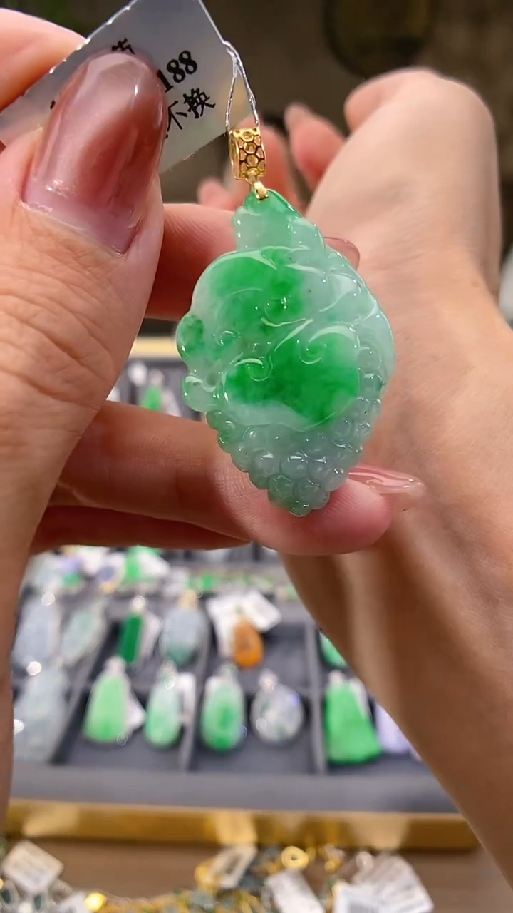 吊坠(不含链)18K金镶嵌翡翠翡翠