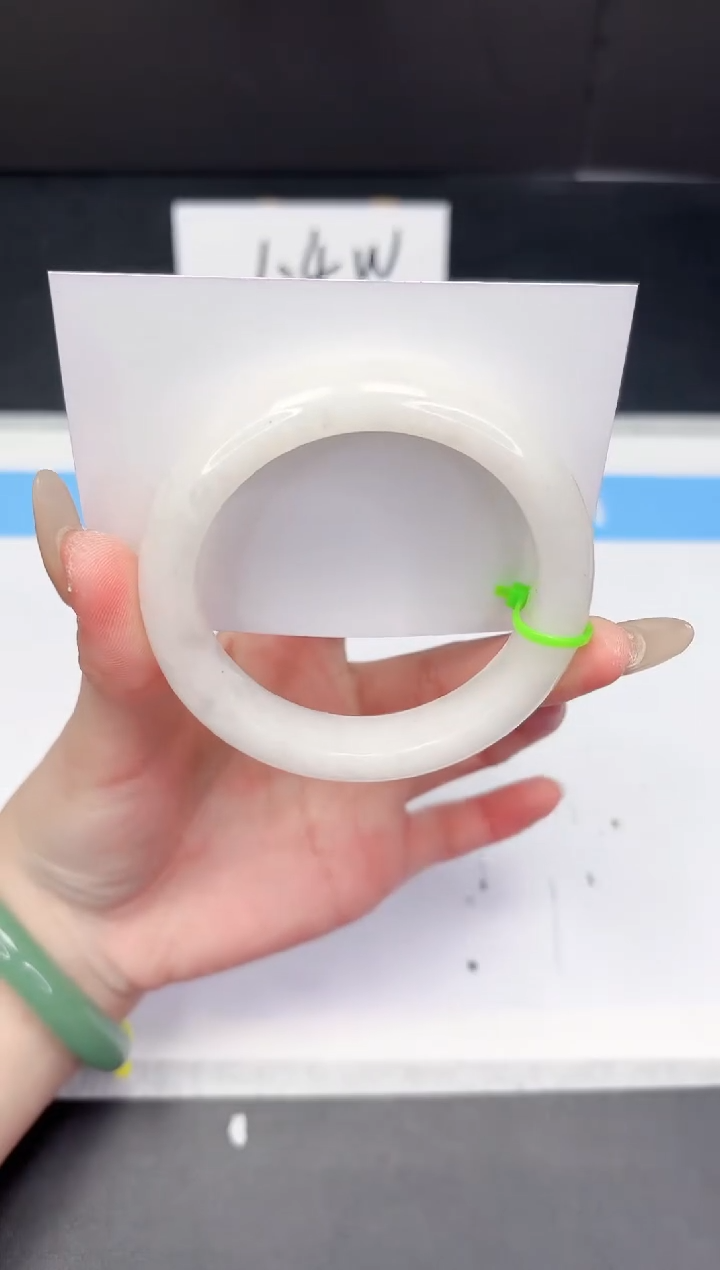 【闪购商品】和田玉手镯未镶嵌102-56.8