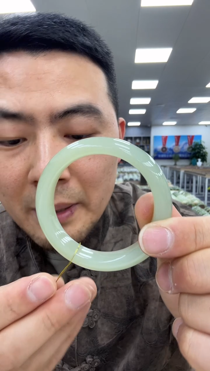 【闪购商品】和田玉手镯未镶嵌53  134