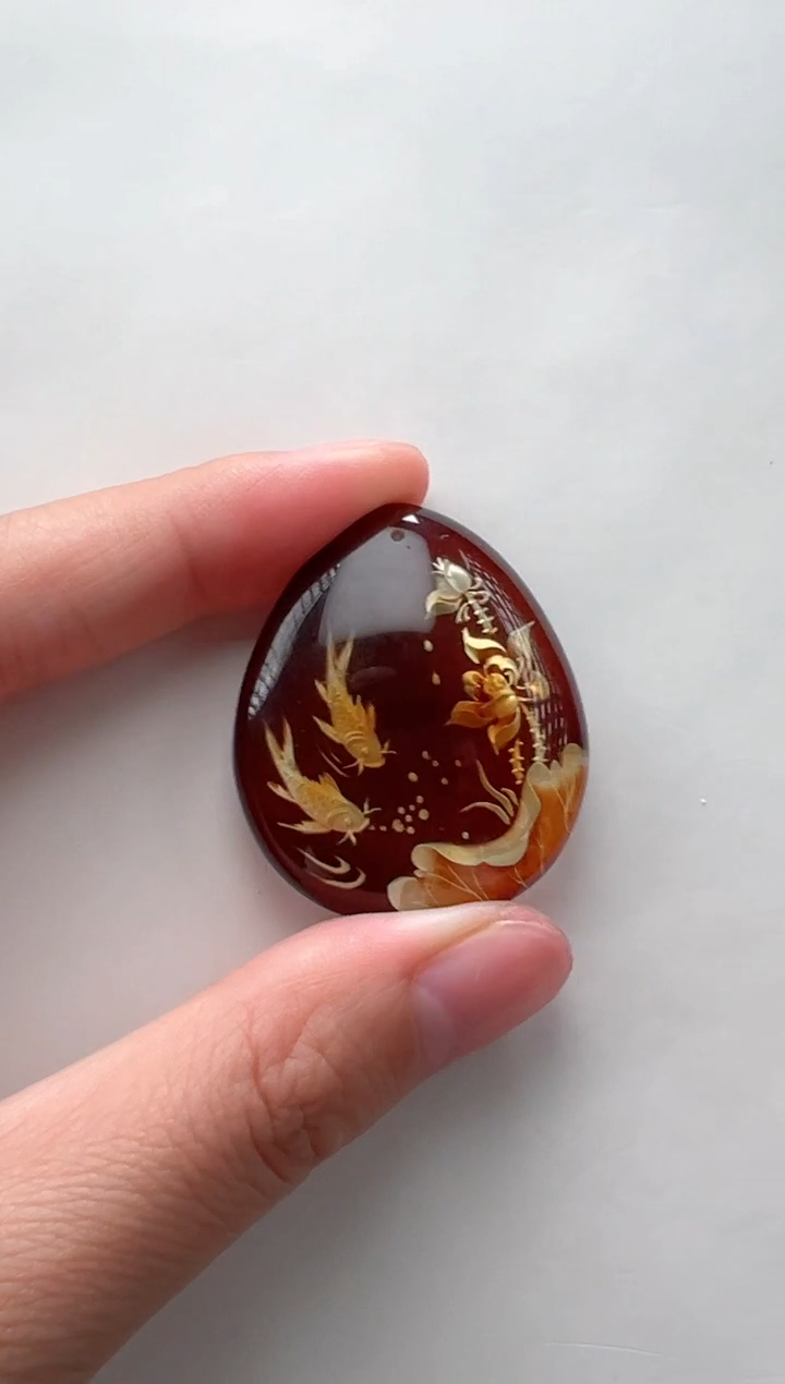 未镶嵌颈饰琥珀小鱼