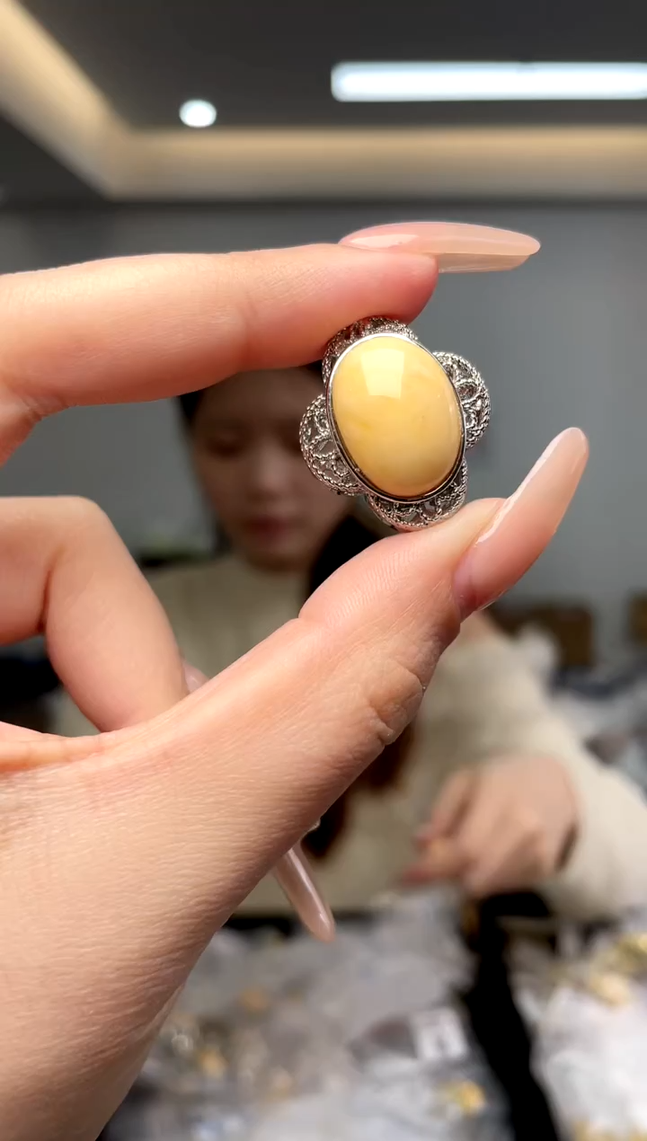 【闪购商品】蜜蜡裸石未镶嵌（多样性单个发货）