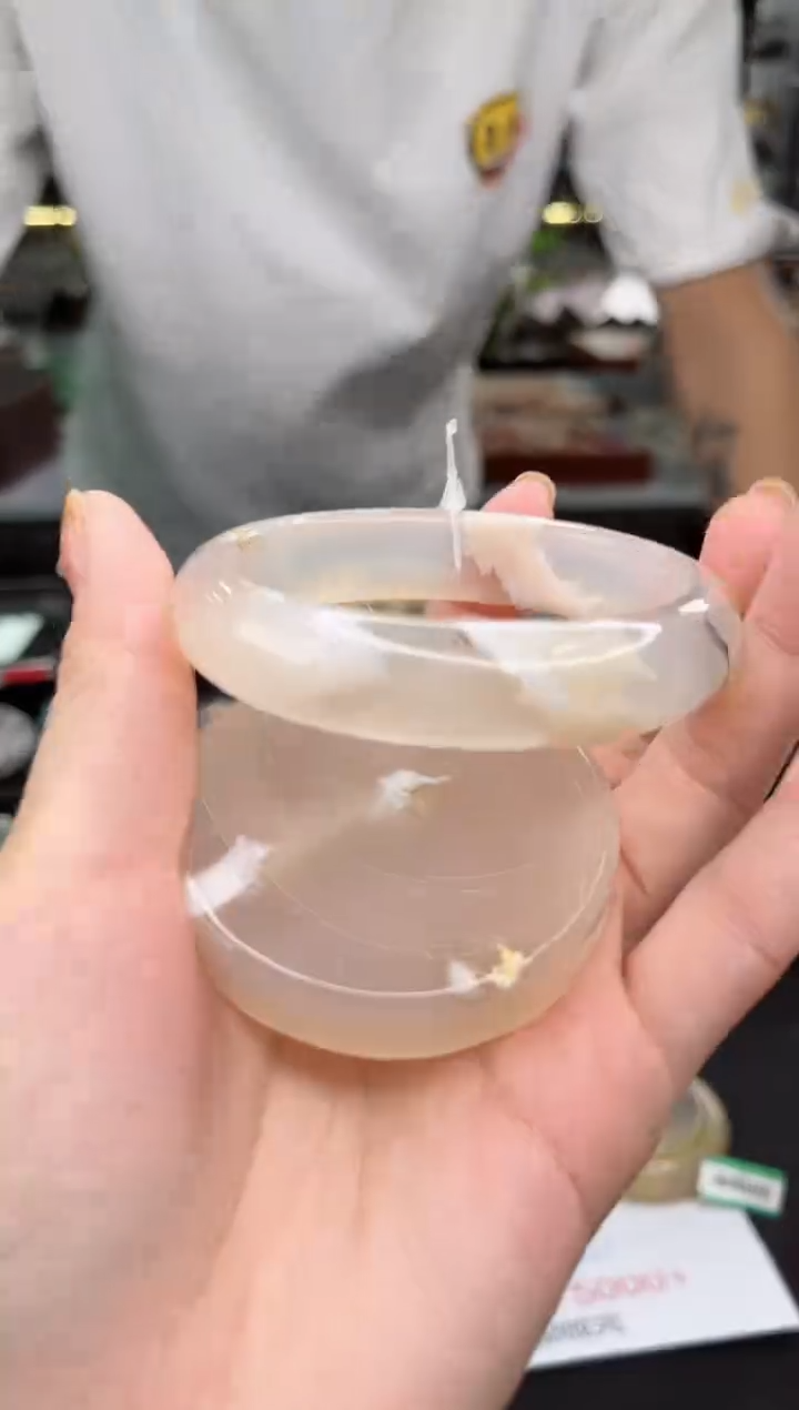 【闪购商品】石英质玉手镯未镶嵌57圈口（不退不换）1456216