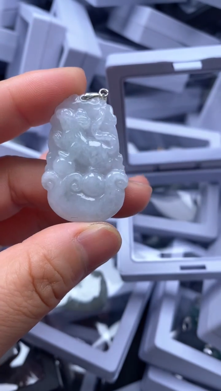 【闪购商品】翡翠吊坠(不含链)未镶嵌40343