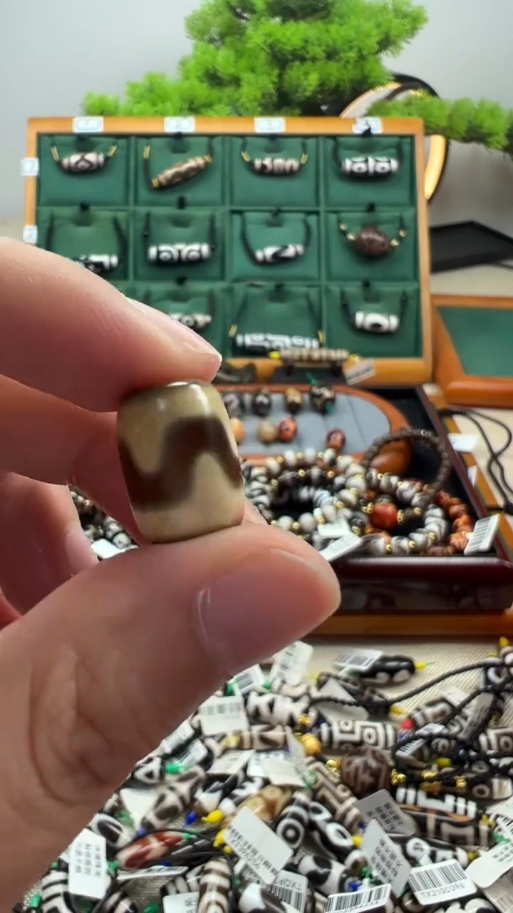 玛瑙/玉髓（覆膜）颈饰未镶嵌42(微瑕随机发货）