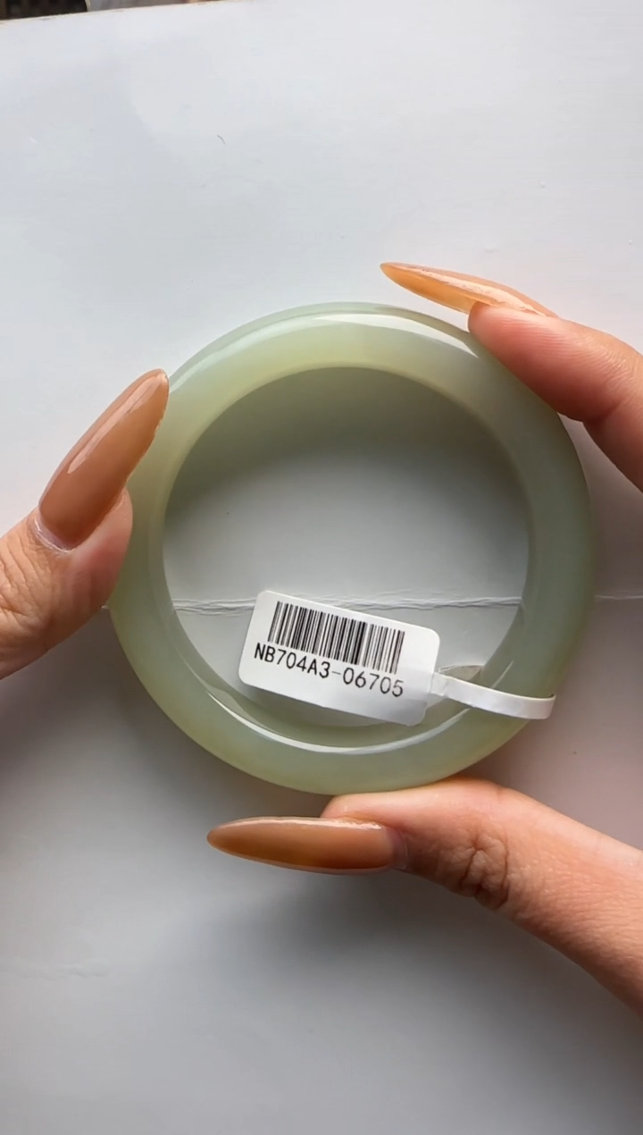 【闪购商品】和田玉手镯未镶嵌55+