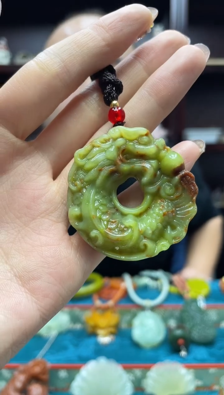 未镶嵌岫玉吊坠·