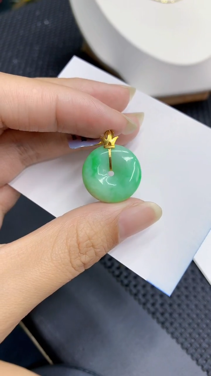 【闪购商品】翡翠颈饰18K金镶嵌            8