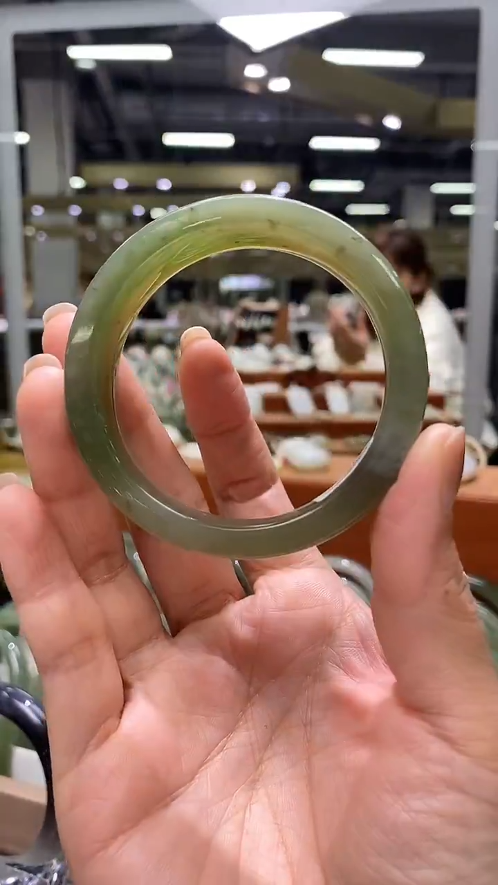 未镶嵌手镯和田玉花**趣和田玉手镯53mm