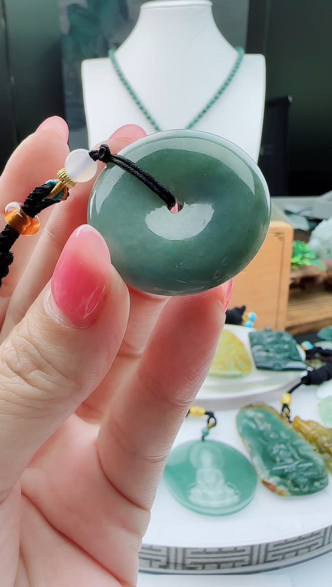 【闪购商品】翡翠颈饰未镶嵌111111111