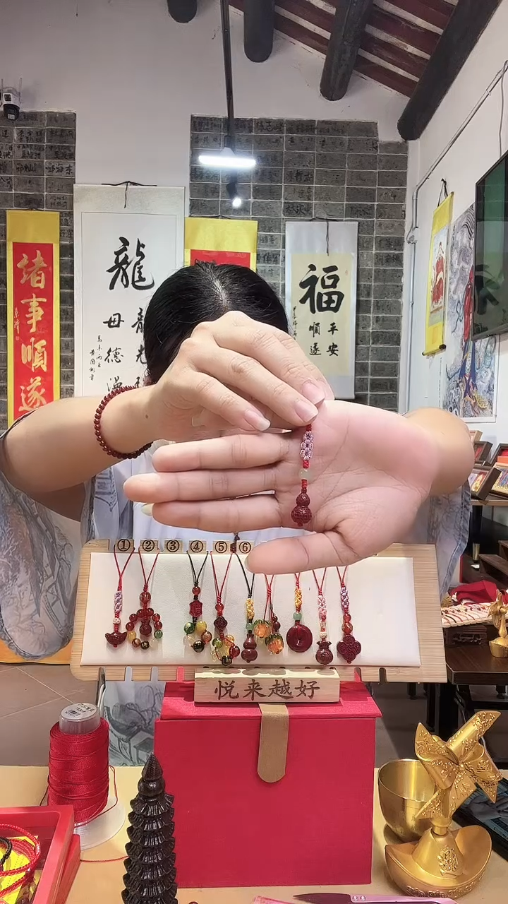 天然辰砂朱砂小葫芦挂件
