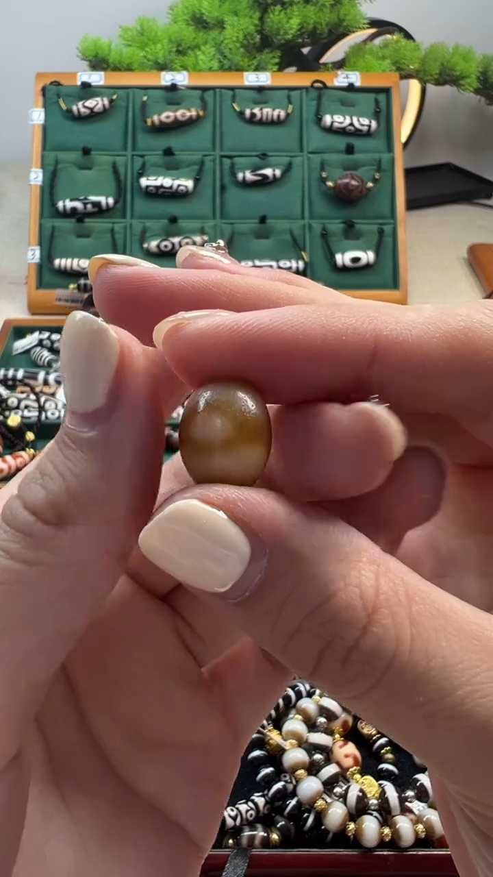 玛瑙/玉髓（覆膜）颈饰未镶嵌52（微瑕随机发货）