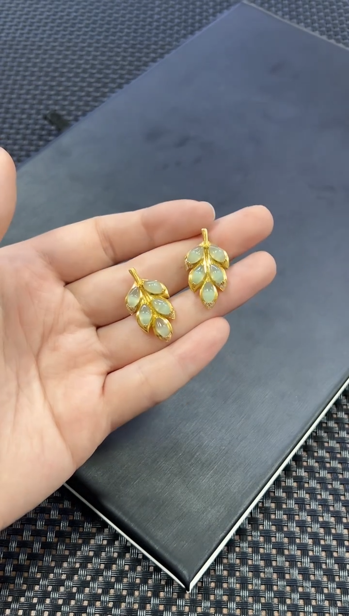 【闪购商品】和田玉吊坠18K金镶嵌（多样性发一件）