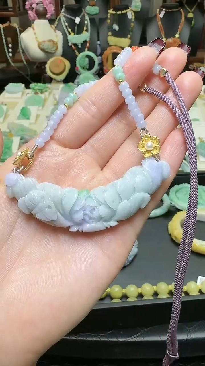 【闪购商品】翡翠颈饰18K金镶嵌天然翡翠小花弯弯