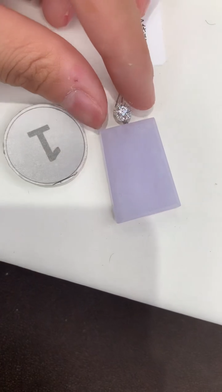 颈饰18K金镶嵌翡翠天然缅甸A货翡翠