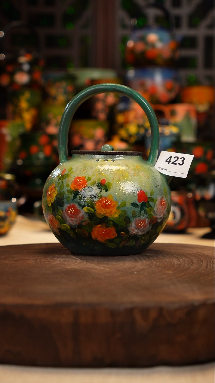 油画   釉下彩   壶