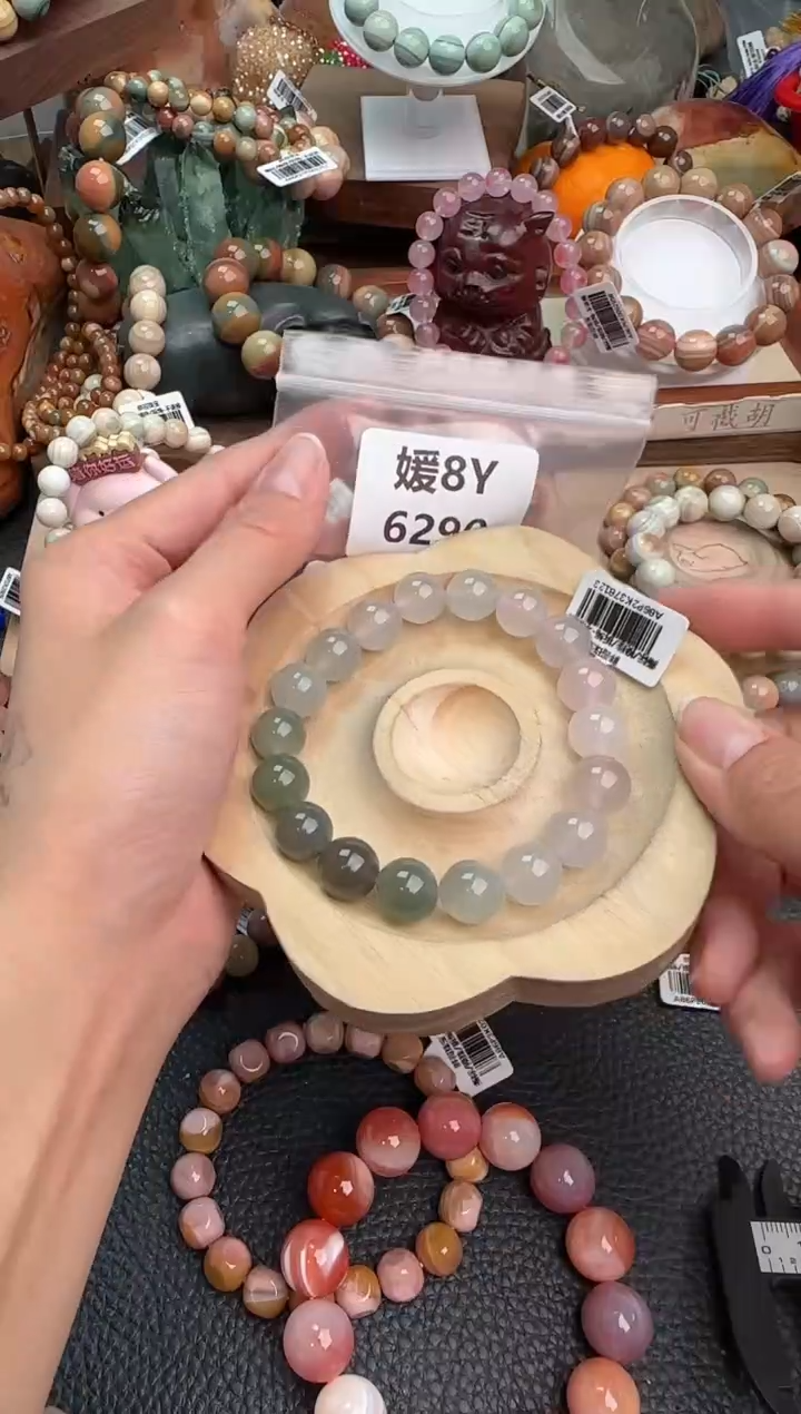 【闪购商品】石英质玉手链未镶嵌8Y6296