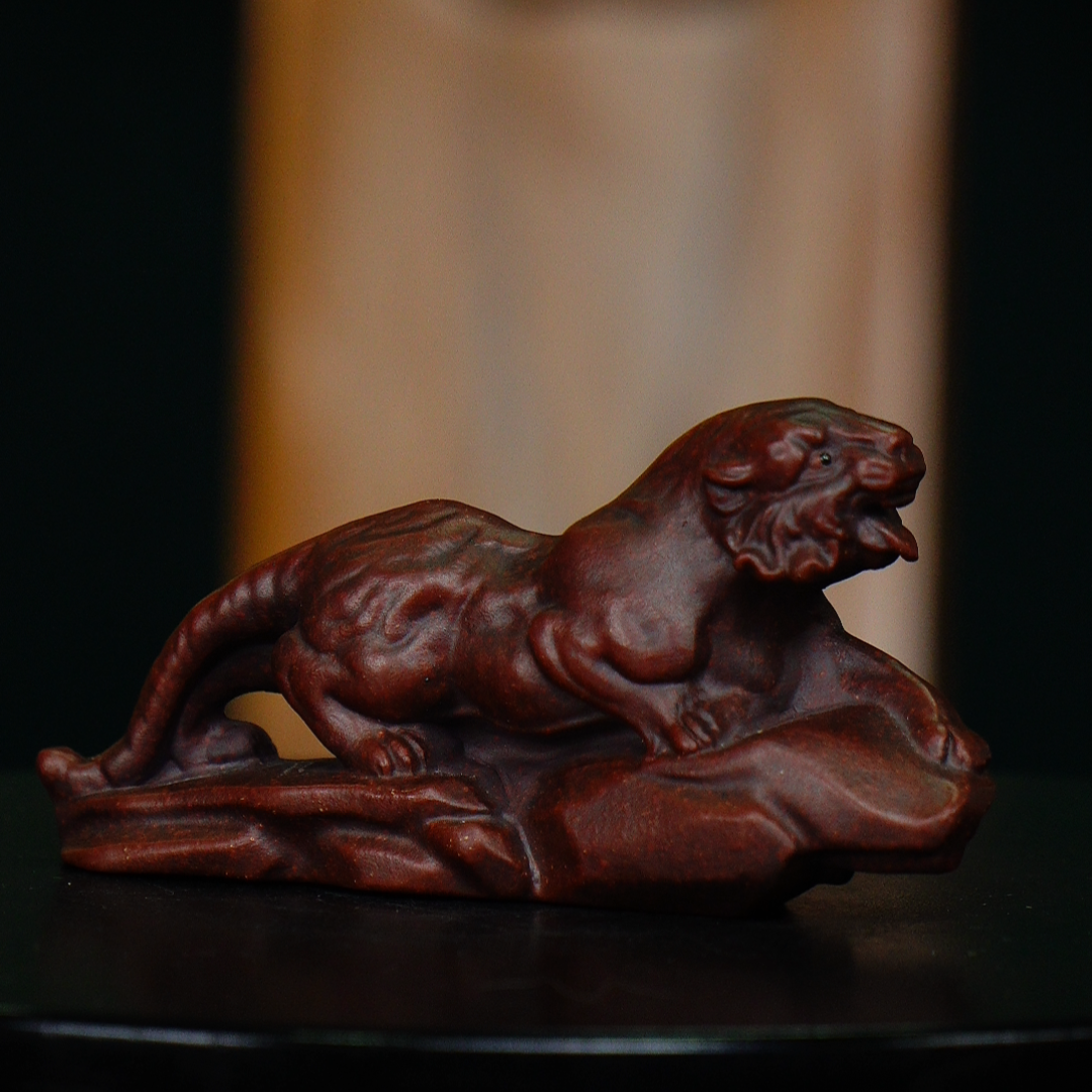 宜兴紫砂 紫 上山虎