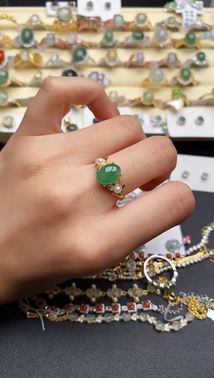 【闪购商品】翡翠戒指银S925镶嵌9999999+4