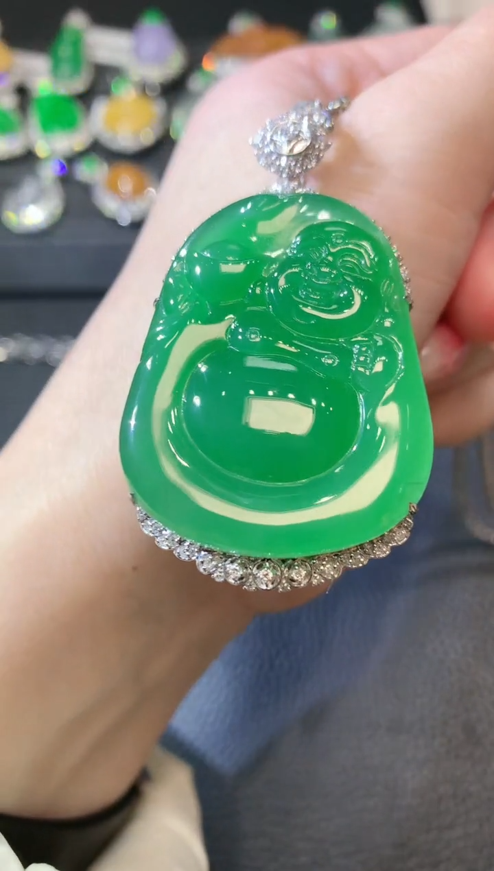 【闪购商品】翡翠吊坠(不含链)18K金镶嵌C58