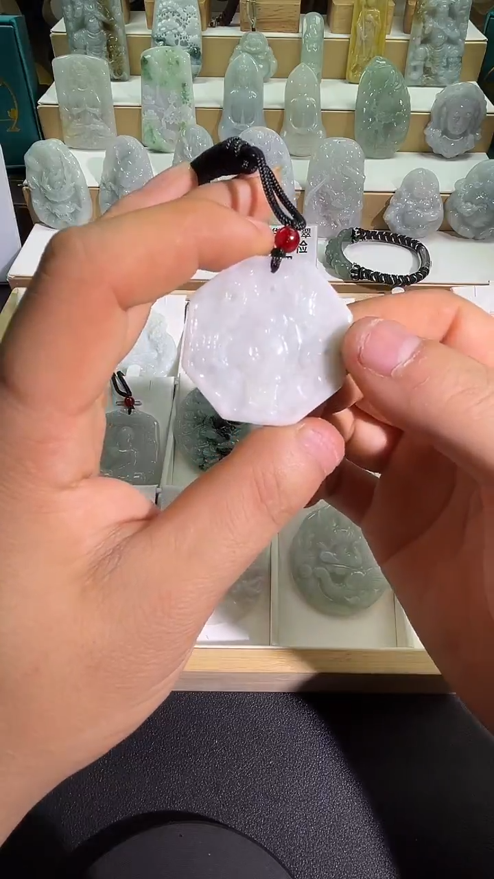 颈饰未镶嵌翡翠12/7     1