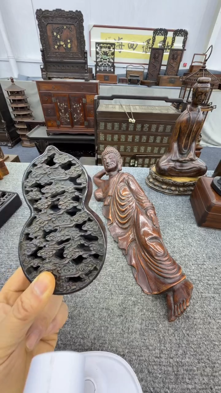 木孟**畔香盒（明清木器）