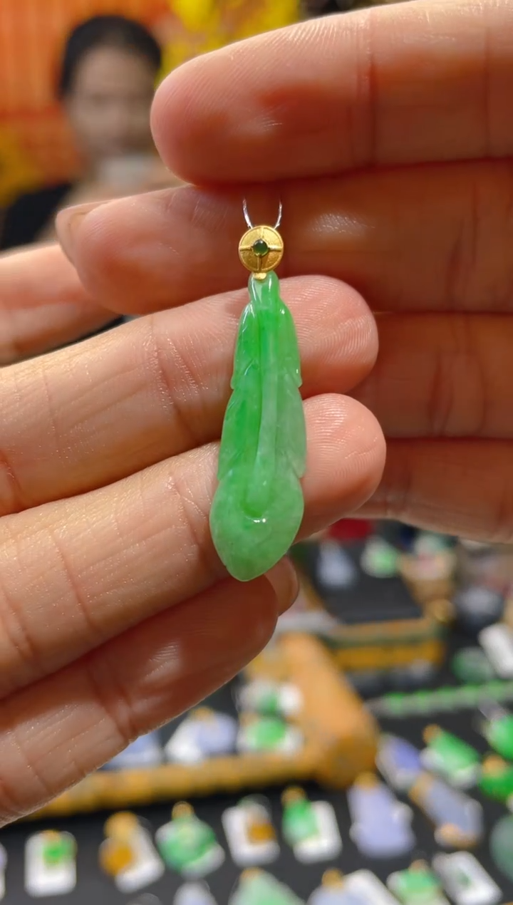 【闪购商品】翡翠颈饰18K金镶嵌假一赔三