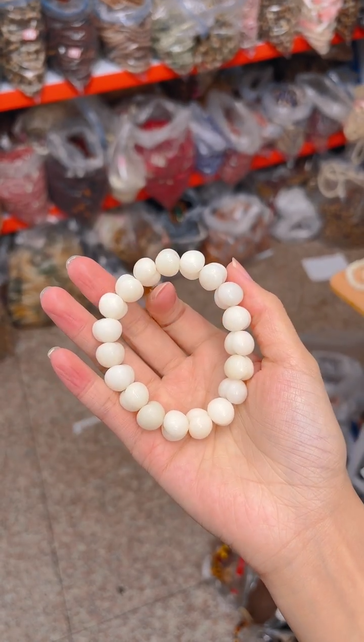 吊坠菩提根/象牙果白色屁桃单圈