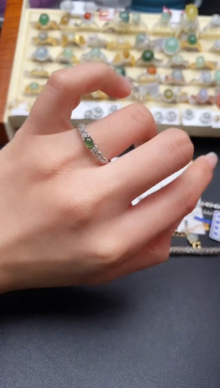 【闪购商品】翡翠戒指银S925镶嵌22222222+6