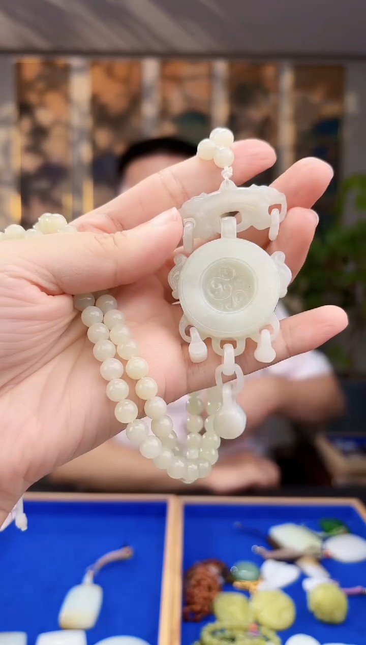 和田玉未镶嵌挂件拍一发一