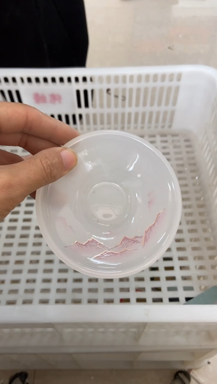 杯无运费险有瑕疵的摄影的产品有使用过的痕迹有点脏介意勿拍