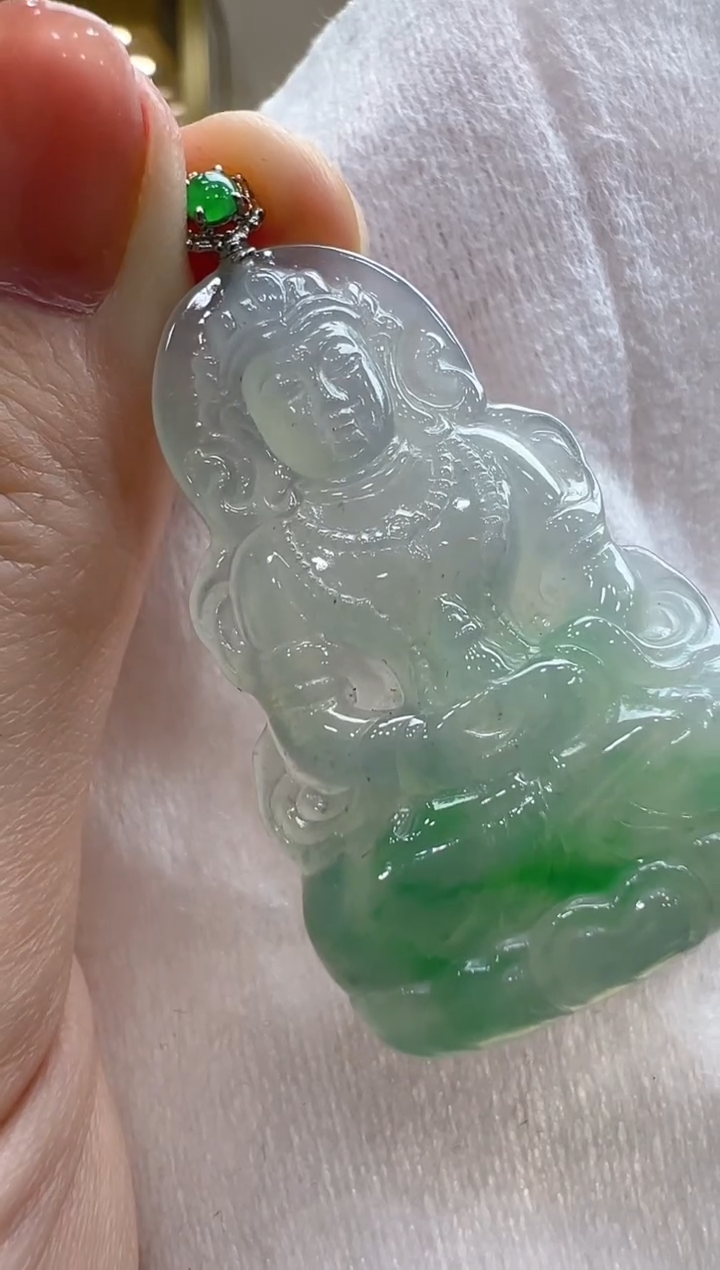 【闪购商品】翡翠吊坠(不含链)18K金镶嵌多样性发货拍一发一