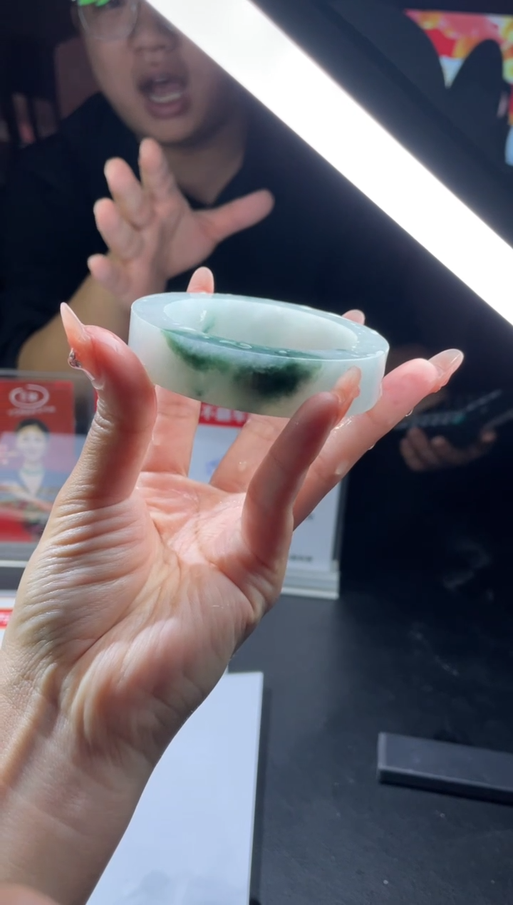【闪购商品】定制翡翠手镯未镶嵌手镯DDH/发一件