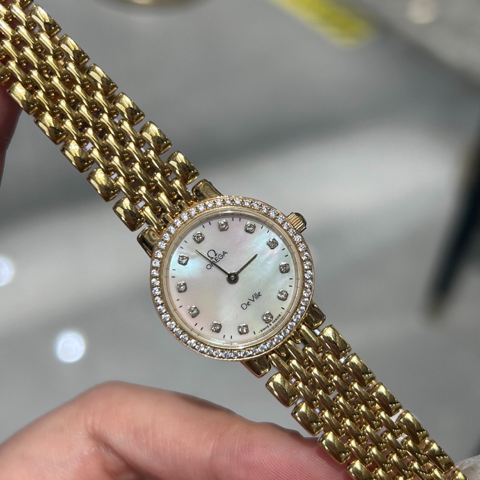 95新 Omega/欧米茄 石英腕表22.5mm后钻/公价32999/w11559