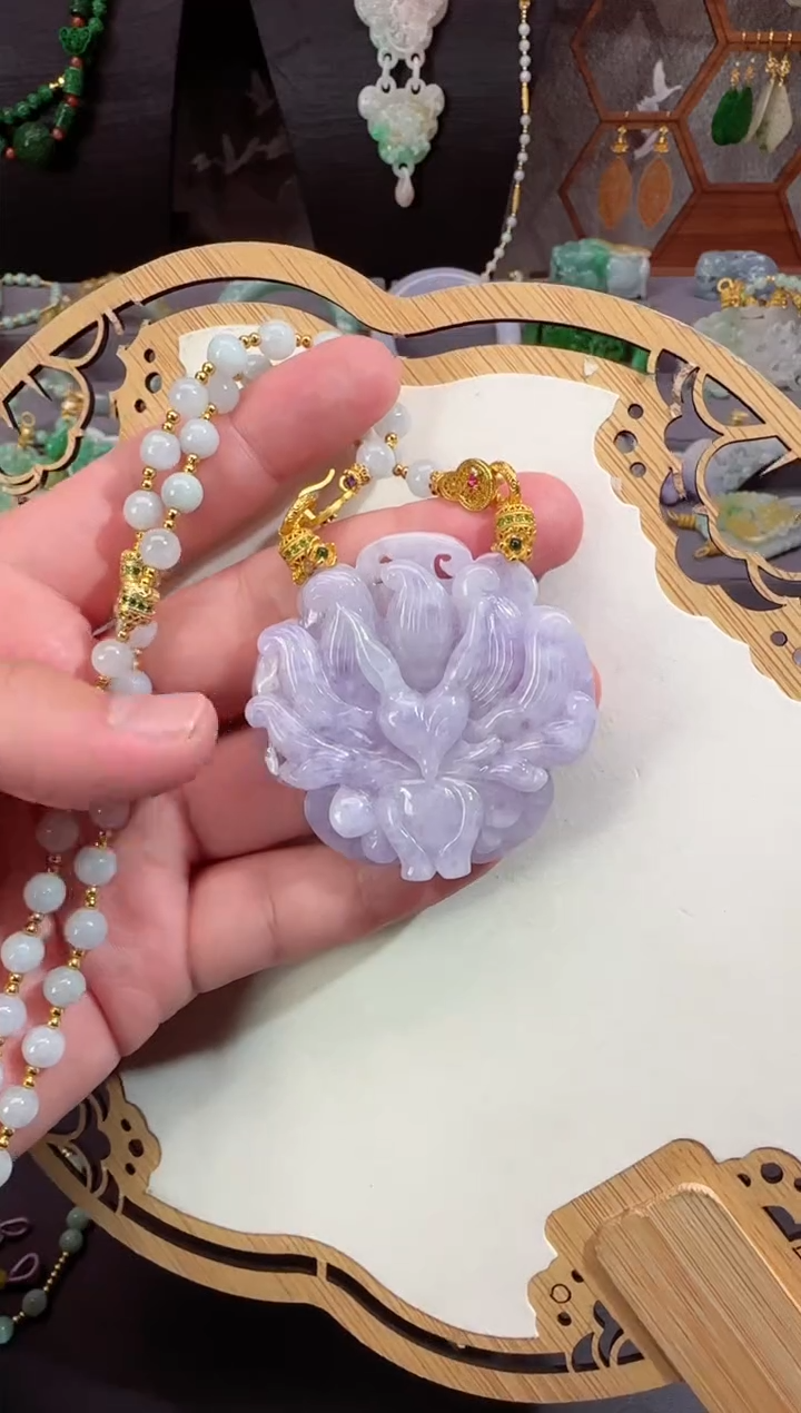【闪购商品】翡翠颈饰未镶嵌牌子