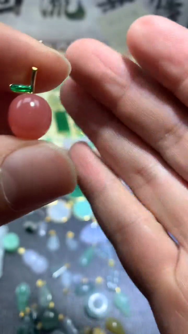 【闪购商品】南红玛瑙颈饰合金0115南红吊坠