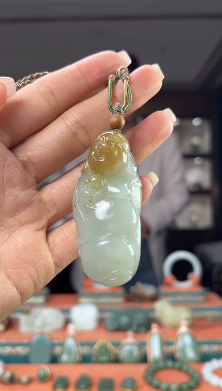 颈饰未镶嵌和田玉佩佩