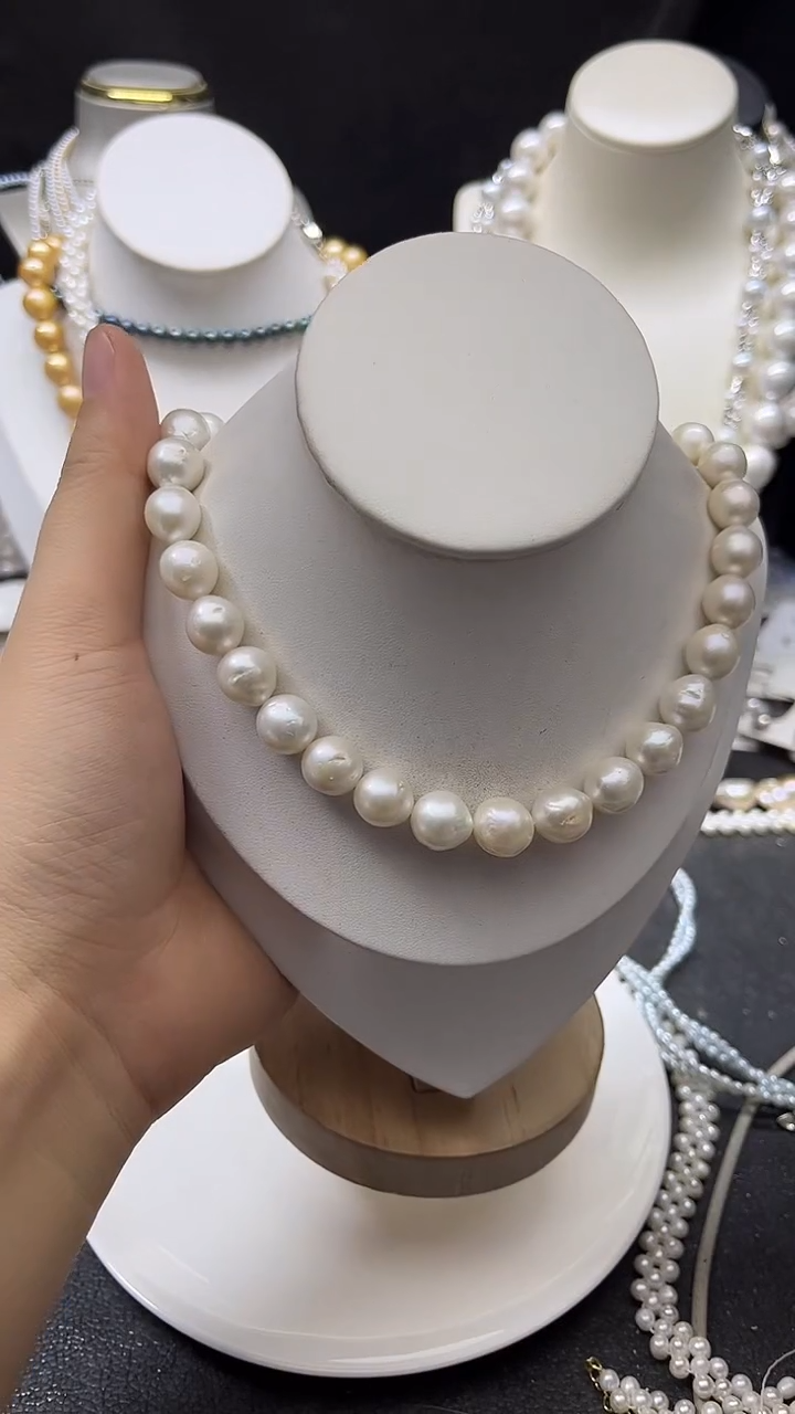 颈饰未镶嵌淡水珍珠多人