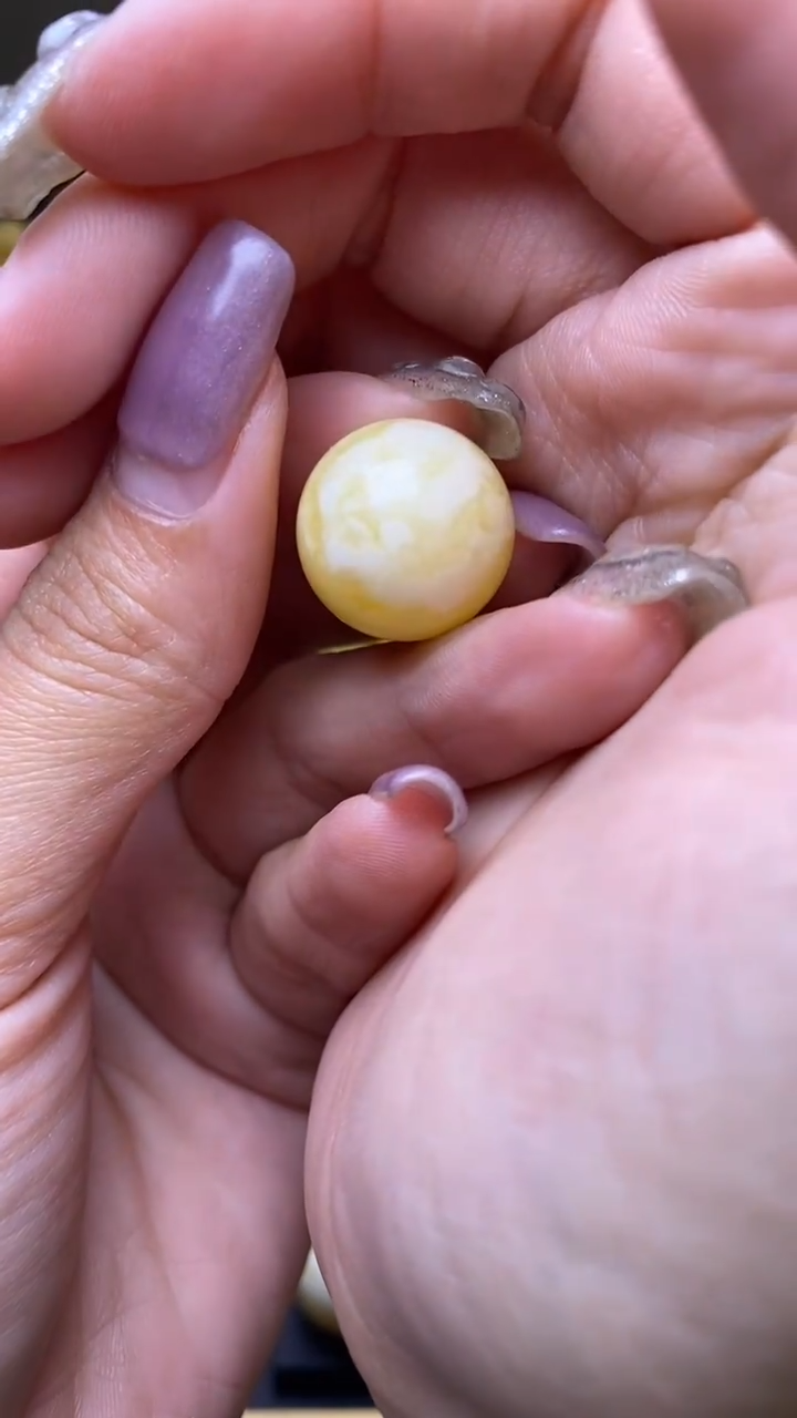 【闪购商品】琥珀裸石未镶嵌葵.107