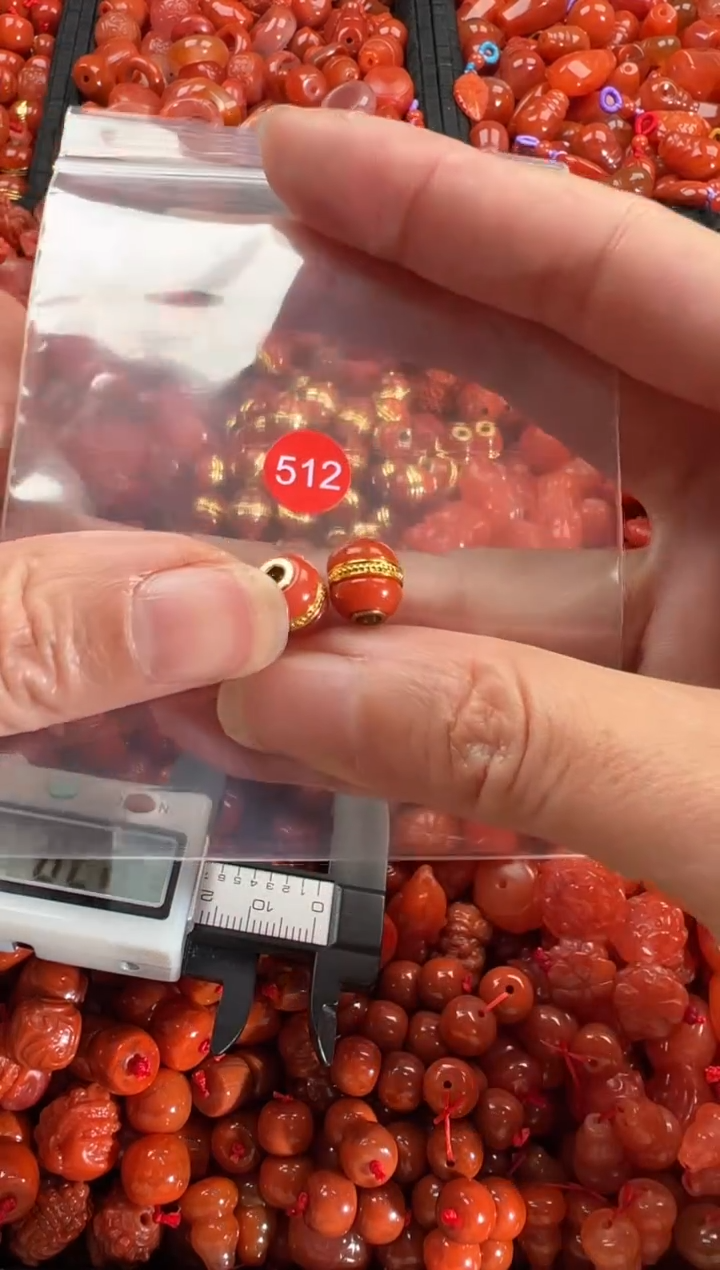 【闪购商品】南红玛瑙颈饰未镶嵌1