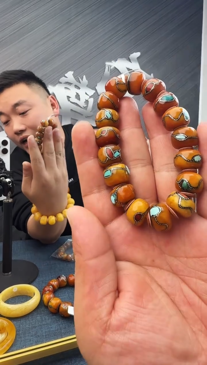 蜜蜡未镶嵌珠宝奇石假一罚十35 ，15多样性发其一