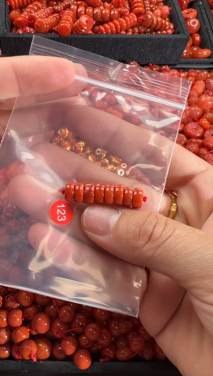 【闪购商品】南红玛瑙颈饰未镶嵌1