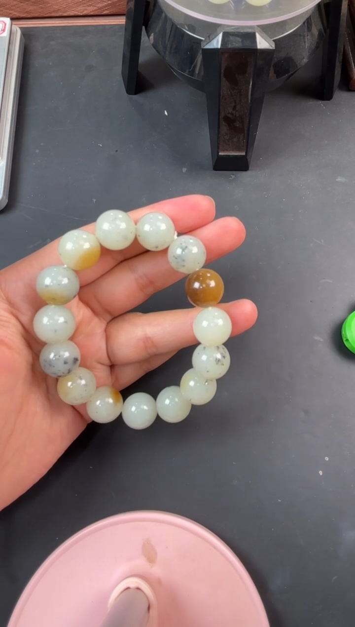 手串未镶嵌和田玉且末微色差近矿二号矿卡14手串M