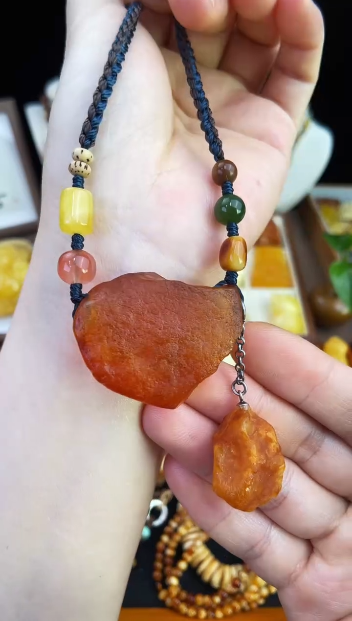 琥珀未镶嵌珠宝奇石柒月