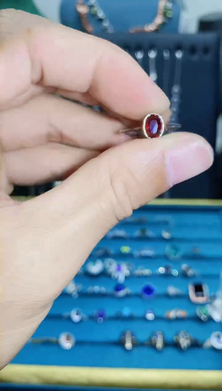 【闪购商品】石榴石戒指银S925镶嵌1121