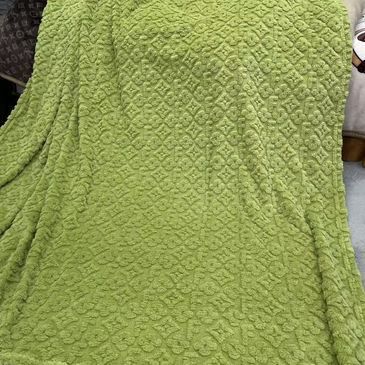 双人尺寸毛毯 塔芙绒绿色小花朵素色冬天加厚绒毛毯