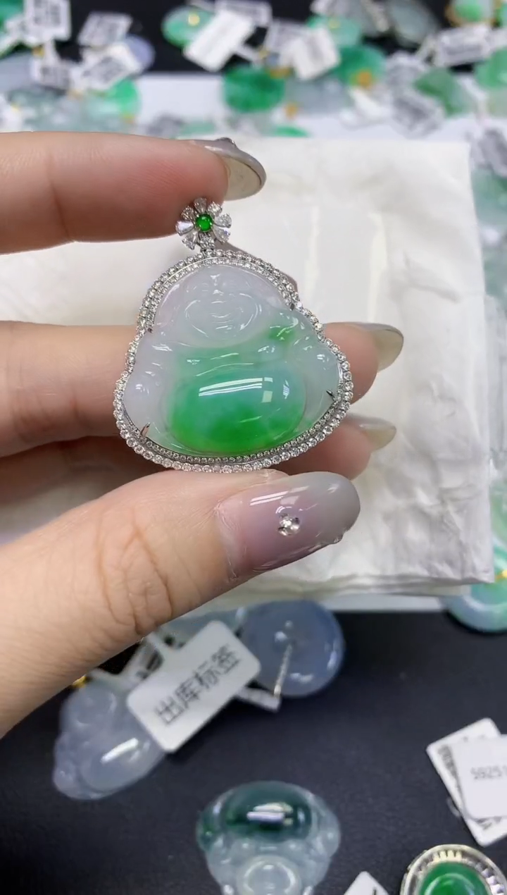 颈饰18K金镶嵌翡翠天然缅甸翡翠A货百元以上9元证书费自理