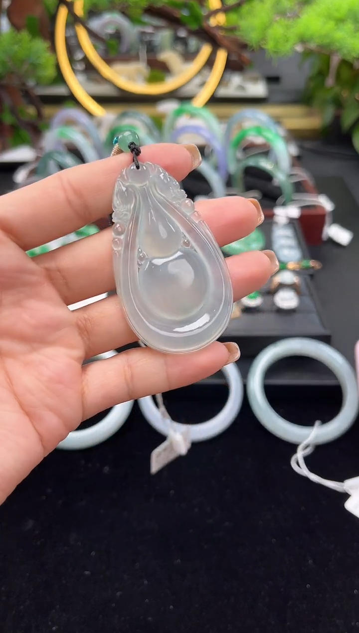 颈饰未镶嵌翡翠吊坠