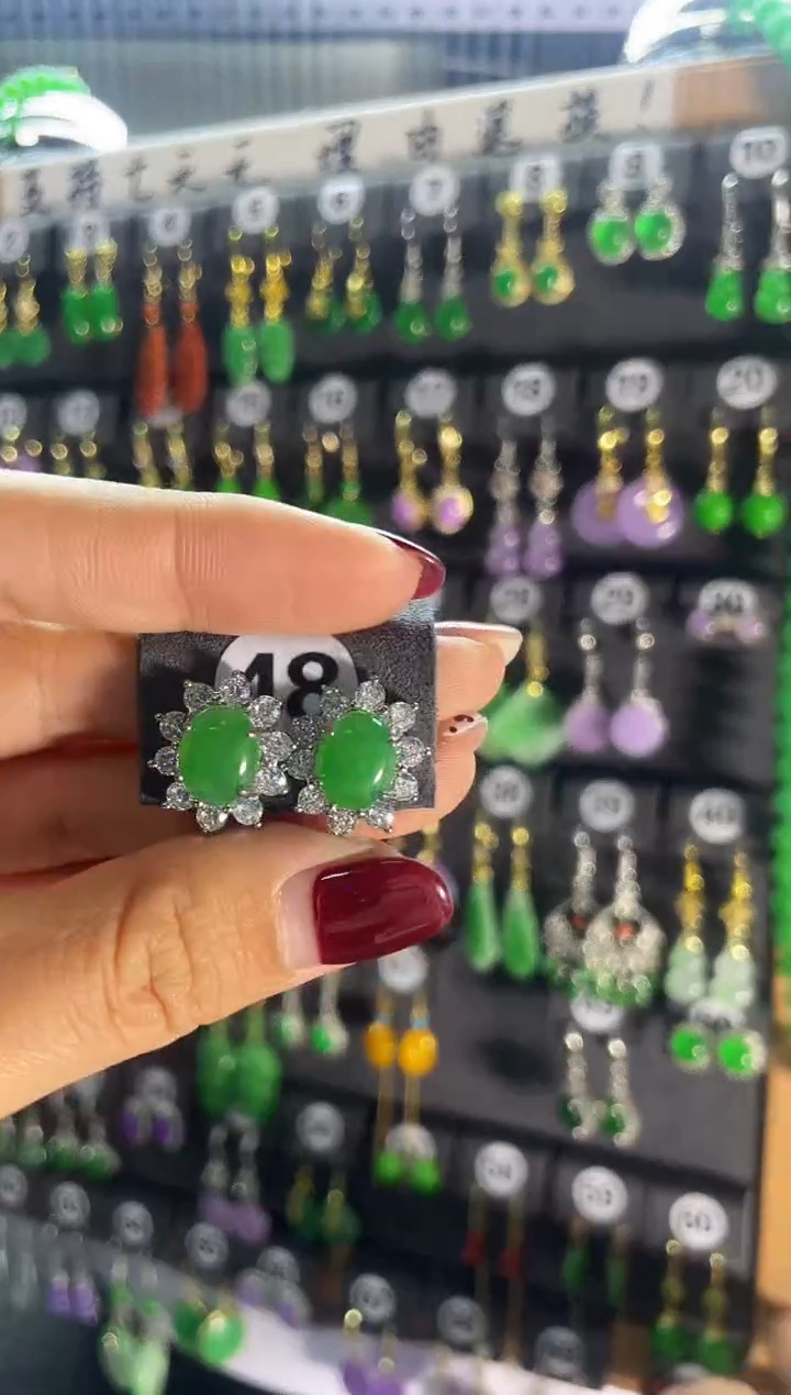 【闪购商品】翡翠耳饰银S925镶嵌48...